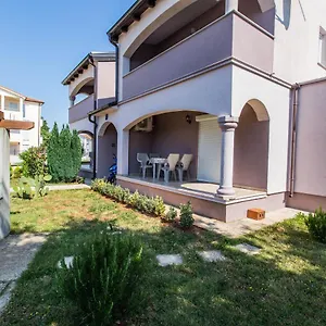 Vukalovic 2 Apartment Medulin