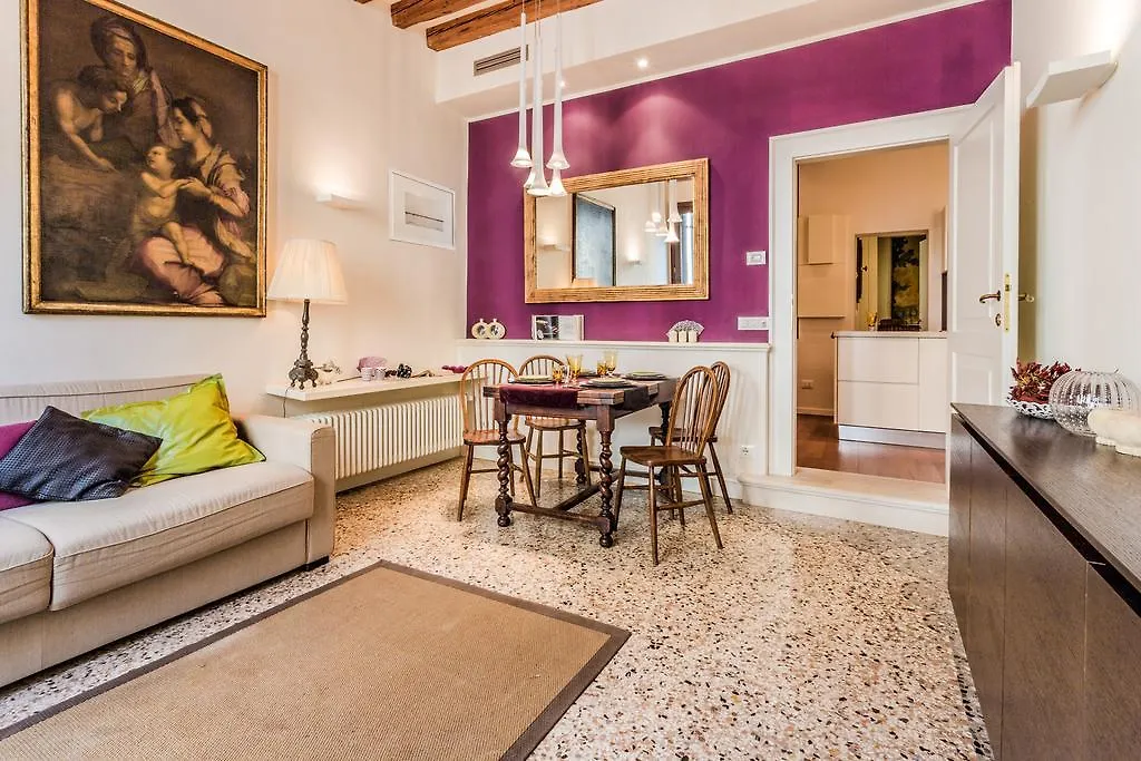Venice Dream House 0*,