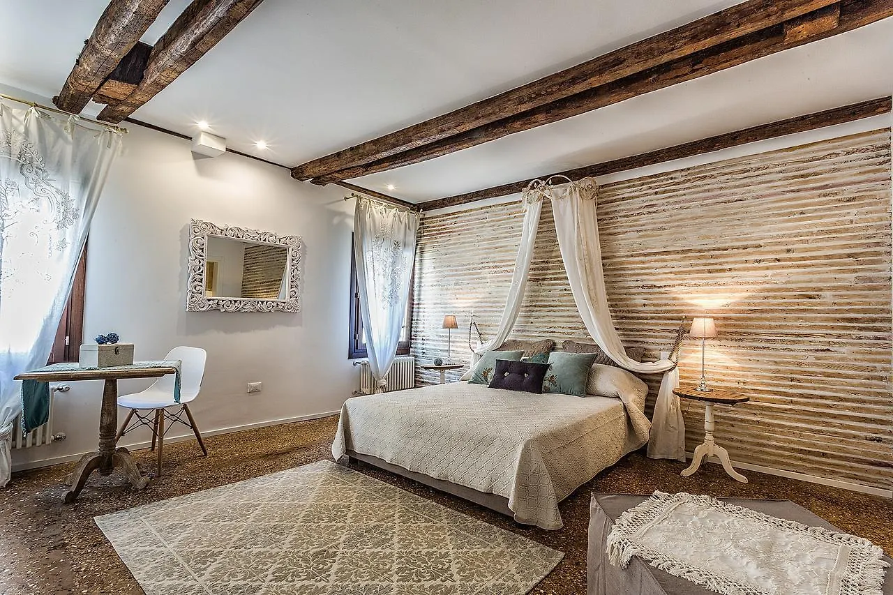 Venice Dream House 0*,